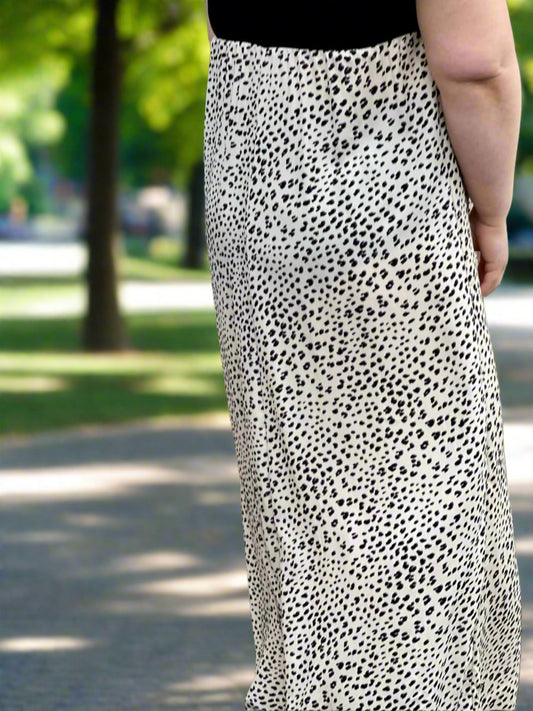 CURVY SIZE RUFFLE SLEEVELESS ANIMAL PRINT DRESS